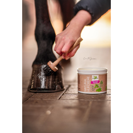 Crema naturala pentru ingrijire copite BENSE & EICKE Natural Hoof Cream