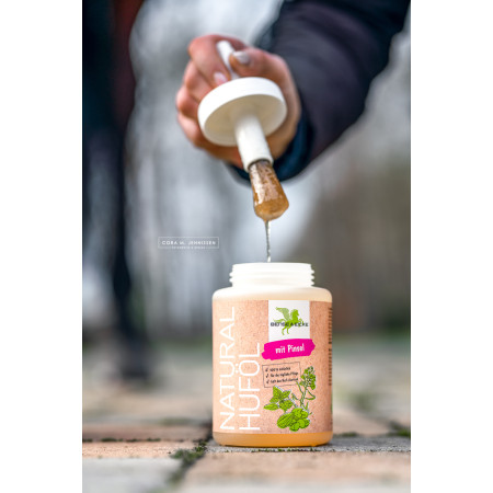 Ulei natural pentru protectia copitelor BENSE & EICKE Natural Hoof Oil with Brush