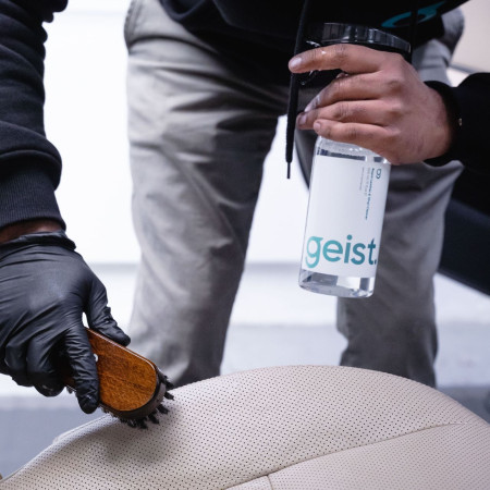 Solutie curatare piele si vinilin GEIST Rapid Leather & Vinyl Cleaner  90.00 lei